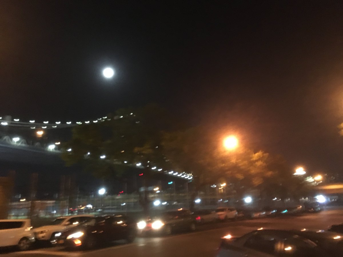 齐彧בטוויטר 主要是空气清新 美国在西半球 月亮近一些 看起来自然大一些 齐彧בטוויטר 主要是空气清新 美国在西半球 月亮近一些 看起来自然大一些
