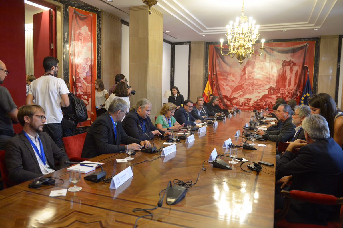 PODEMOS's tweet photo. Reunimos en el Congreso a la Mesa de partidos por la libertad, la fraternidad y la convivencia 📸👇 https://t.co/n2WFoWgis5