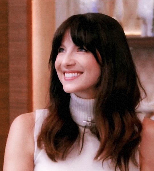 BernadetteClaxt's tweet photo. @caitrionambalfe Happy Birthday Caitriona!!!🎉🎉💝🎂🥃🍾 Loved meeting you at #Highlanders2!!😍You were so kind & lovely🤗🤗 Enjoy your special day!!!😊☘️☘️☘️💚💚💚 https://t.co/GEAjHlywKa