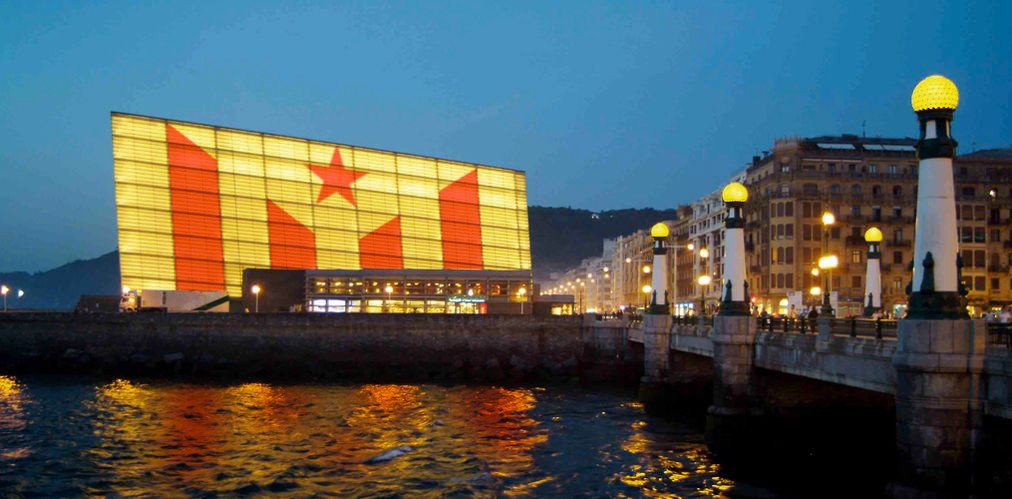 josukristo's tweet photo. #KursaaleanEstelada nahi dugu. Baietz 1000 RT lortu @EnekoGoia eta @DonostiakoUdala Kataluniaren alde mugi daitezen. Animo!! #Solidaritat https://t.co/FsNyL1W3m7