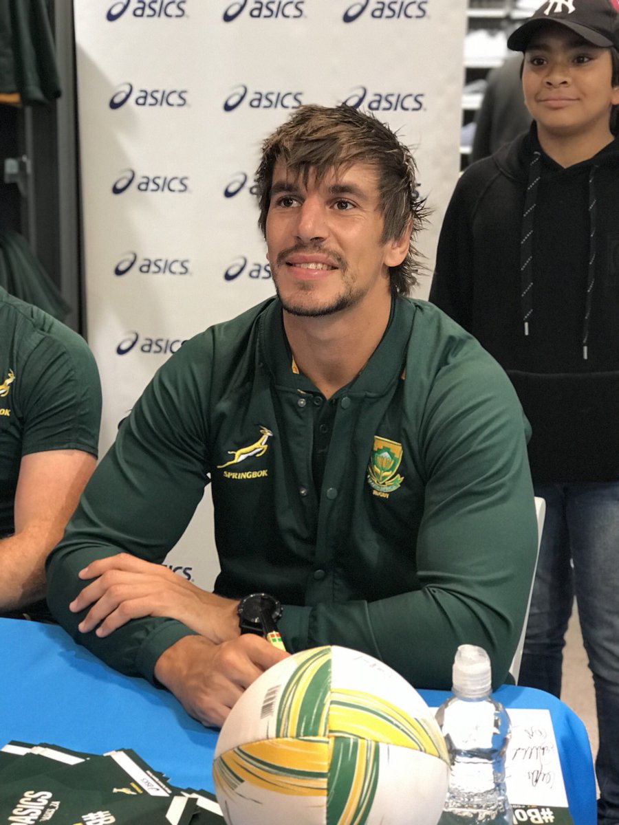 ASICS_ZA's tweet photo. Excellent opportunity for the players to connect with supporters at @TotalsportsSA @canal_walk #BoksInASICS #LoveRugby https://t.co/Knca8Pqmdv