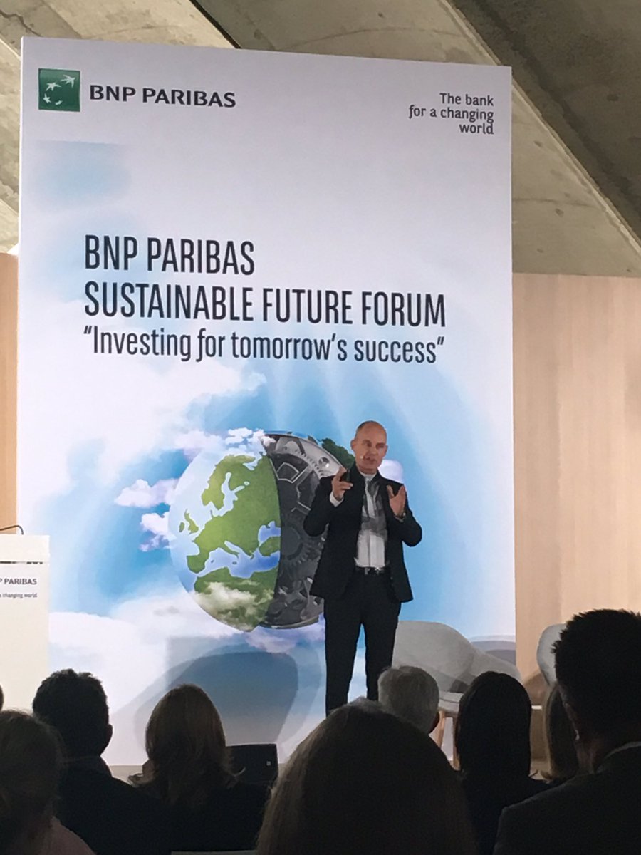 FranckFFL's tweet photo. Dr. B. Piccard Solar Impulse: You can divide by 2 today fuels consumption with existing technologies #BNPPSFF https://t.co/aYSSNCaUPE
