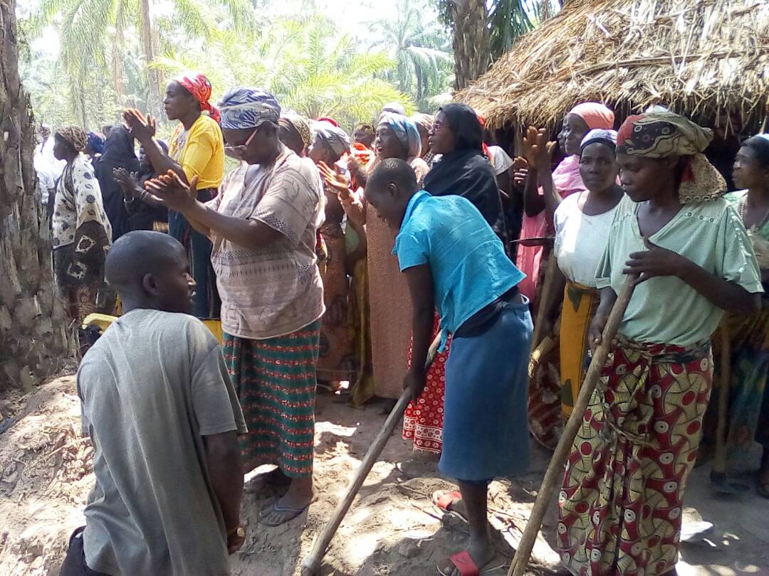 IkirihoECO's tweet photo. #Burundi En commune #Rumonge, @EconetBurundi offre un don de 100 tuyaux pour l'approvisionnement en eau potable du Centre de Santé #Mitonto https://t.co/8ENgfNJcjZ