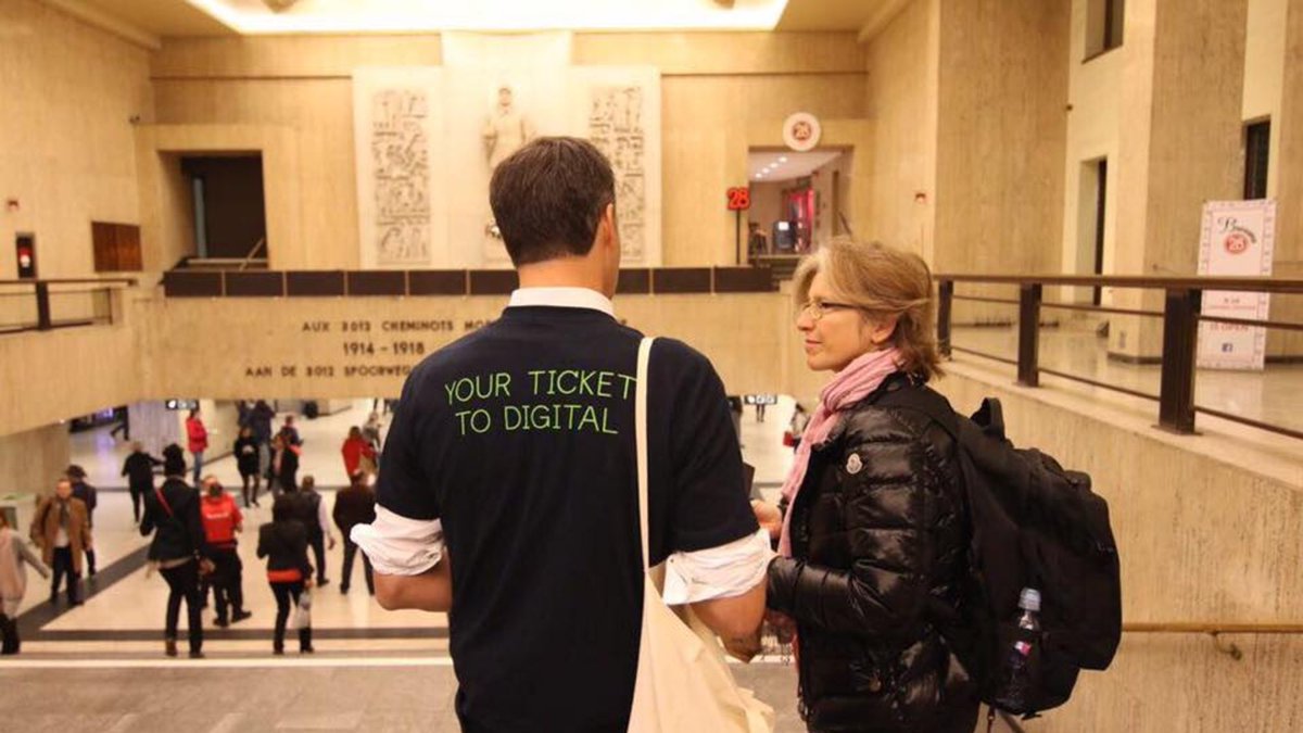 SalimNesba's tweet photo. #BeCentral, le train du #digital est en marche https://t.co/RBPNv7mJGL #TicketToDigital via @sarahgodard @BeCentralBxl https://t.co/mgszIOiESf