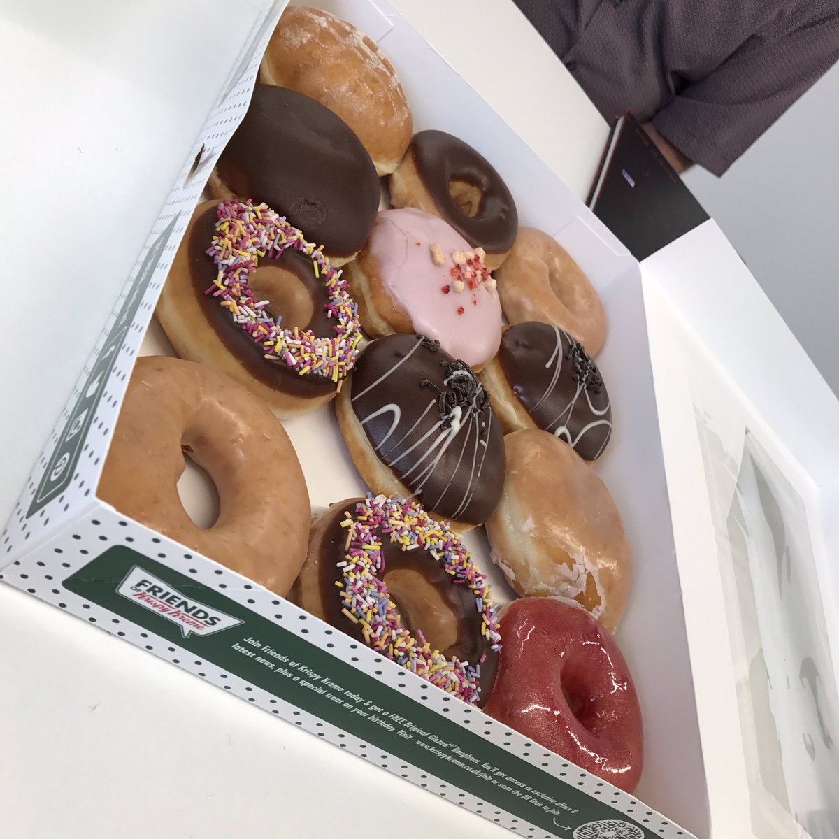 dpdesignsltd's tweet photo. Office meeting 👍🏼 #fitout #dpdesigns https://t.co/l7jIvlYA3a
