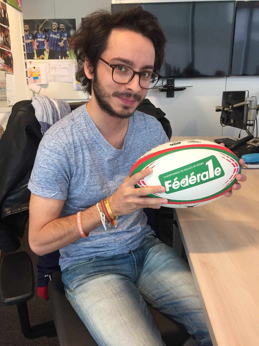 lequipedusoir's tweet photo. RT &amp; follow @lequipedusoir pour gagner le ballon (présenté par @BundesEDS) de la fédérale 1 ! #EDS cc @FFRugby https://t.co/lwYIF4ssc1