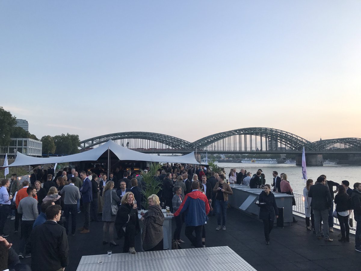 ClubGLOBALS's tweet photo. #ZP2017, Europe's largest #HR Management fair took place, and @AiReloMe 😎was there! Get an insight!👀
▶️https://t.co/vNAlFcwib1 https://t.co/iuv9AMSV3i