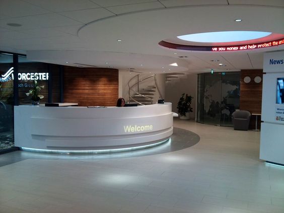 ZolidServices's tweet photo. Hi to all @BizHour. A form of installation we excel in is the fabrication of Bespoke reception desks #UKBusinessLunch #WorcestershireHour https://t.co/i76fdPJ0uB