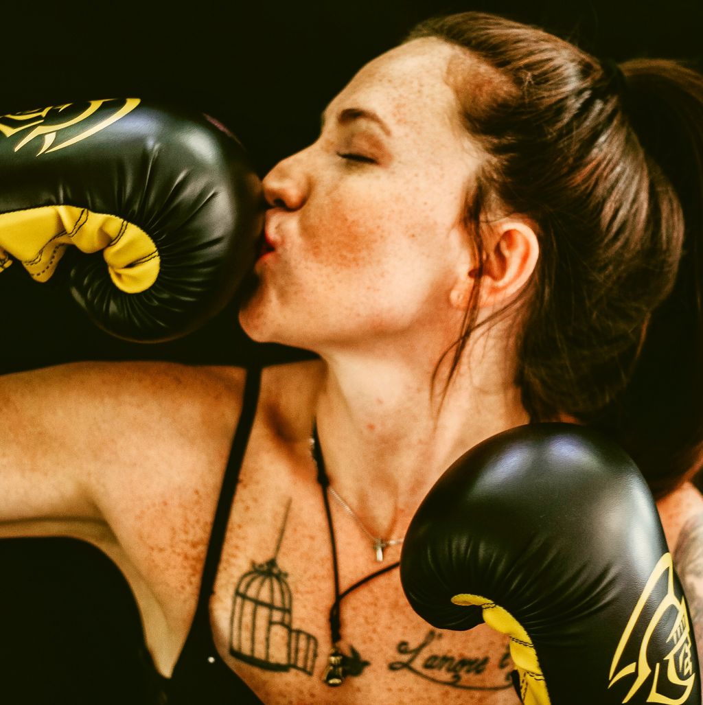lifixapp's tweet photo. Kiss those mid-week blues away - it's nearly Friday! 🎉 Stay strong &amp; motivated with motivation Quests on LIFIX: https://t.co/mk9zbnoYJO https://t.co/HwSfBwLCTX