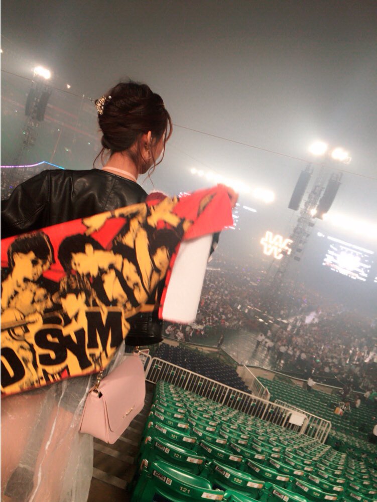 aaalabyou's tweet photo. #AAA 💘💘💘

どんどんおっきくなるにつれて
困難も試練も沢山あると思うけど
私達姉妹を支えてくれた分、
これからもAAAに着いていこう❣️❣️❣️ #aヲタ #姉妹 #手作りコス #宇野コス

#dometour2017 #wayofglory 
#福岡ヤフオクドーム https://t.co/Q6ZmOkVcOf