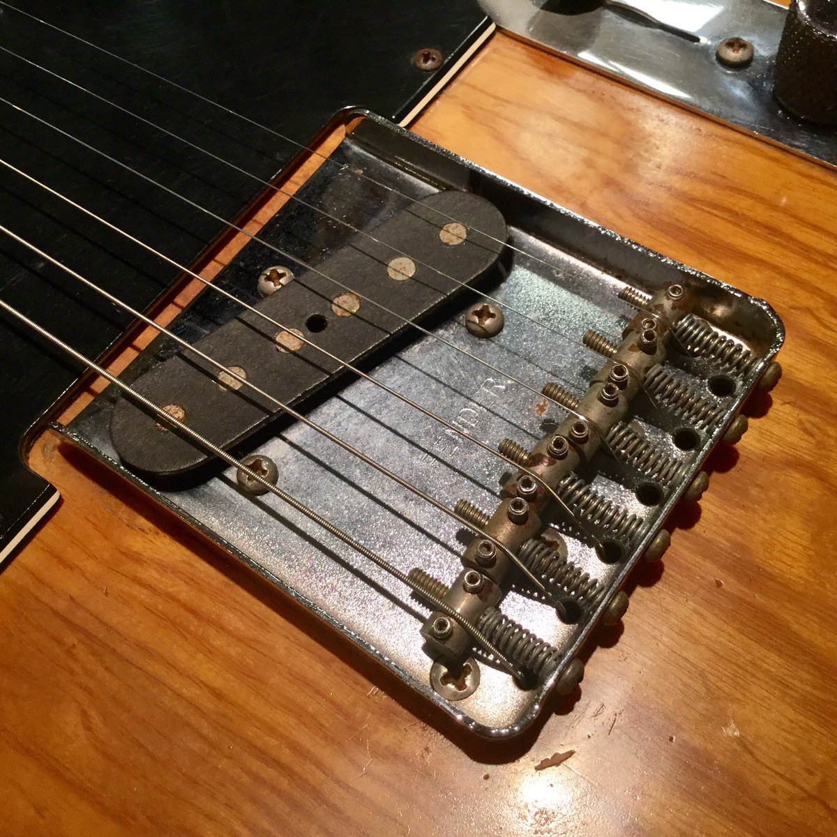 1484umeda's tweet photo. 『Fender / 1978 TELECASTER』
「ヴィンテージの気品。」
#Vintage #Guitar #Telecastar https://t.co/25pqt42h8U