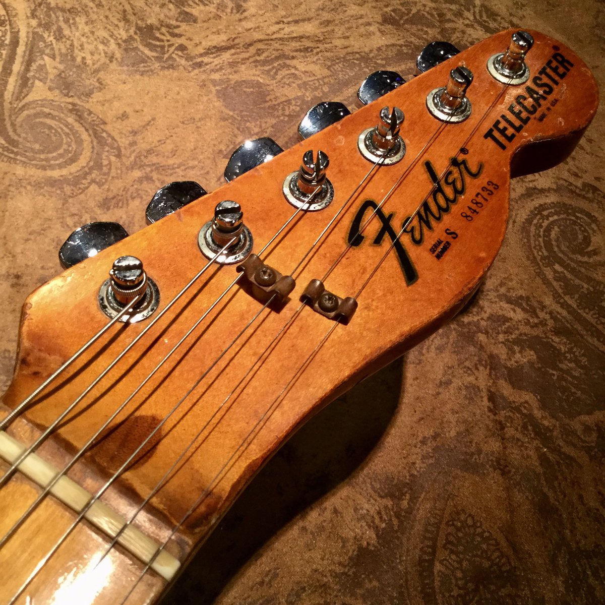 1484umeda's tweet photo. 『Fender / 1978 TELECASTER』
「ヴィンテージの気品。」
#Vintage #Guitar #Telecastar https://t.co/25pqt42h8U