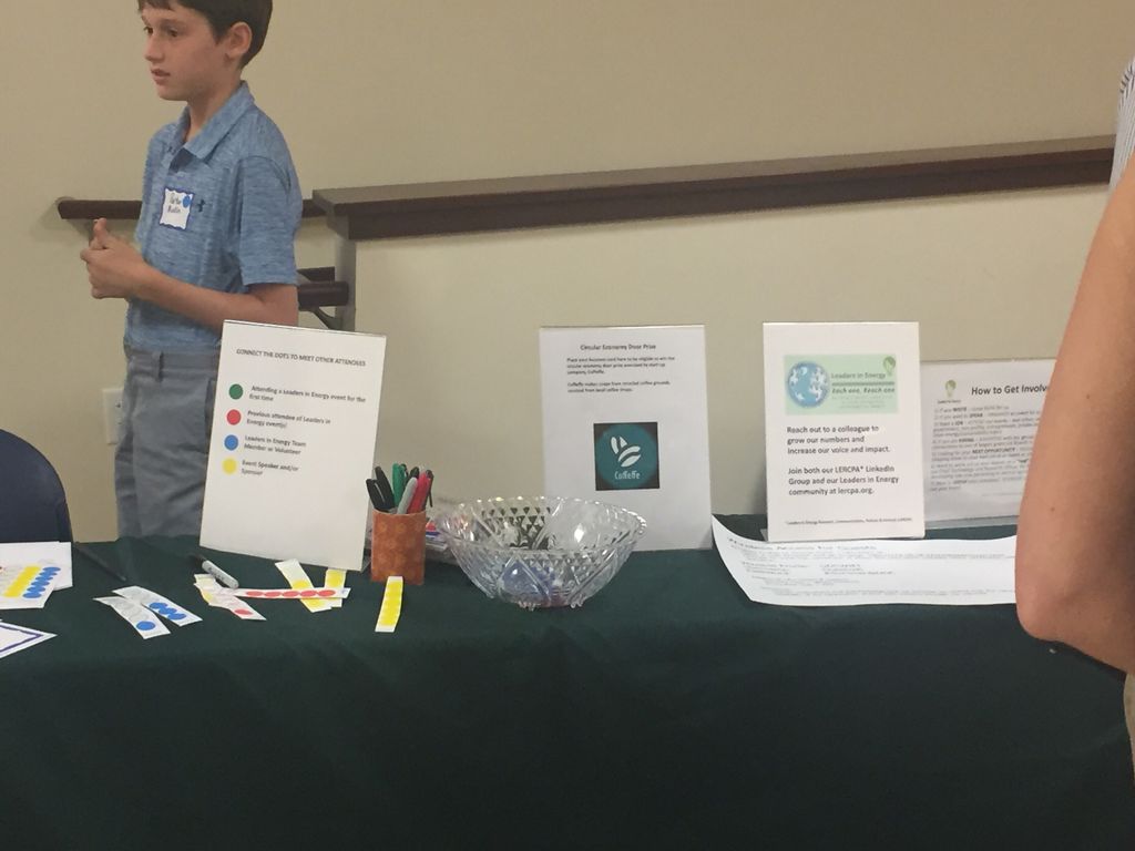urbanizedbeauty's tweet photo. We are excited to have #cosponsored the #CircularEconomy #Workshop at the #leadersinenergy event at #udc. Go #teamcoffeffe! https://t.co/wy6NAe7tRI