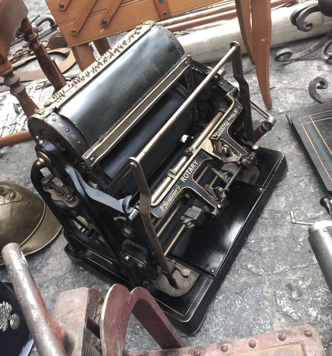 CCopiloto's tweet photo. Aventura ‘Artefacta Mime’ o intentos anacrónicos de seriar: 1er paso, ¡encontrar un manual! ㋡ #Gestetner #Cyclostyle
https://t.co/32Cm5a3aL3 https://t.co/Fq0XxFQpel