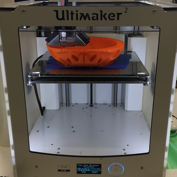 fablabcardiff's tweet photo. 20 hours to go! It's starting to take shape. #ultimaker2 #halloween #funworkshops https://t.co/2nWFWNiyWu https://t.co/k0zQHmstNo