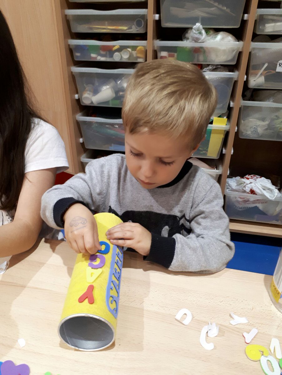 CCMiradorcuenca's tweet photo. Originales botes de galletas 🍪 🍪  made in #ClubCalipso. https://t.co/8h2R1DYPET