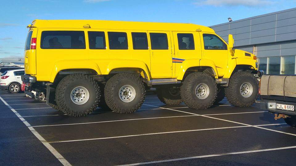 CaptIceland's tweet photo. @BTLSRadio @ricinmidland @TheRobbShow @25btls @MattMasur @RyanBTLS @BMWE31 

Came across this grocery getter beast yesterday.

#8x8
#54inch https://t.co/GpBMlTPOIV