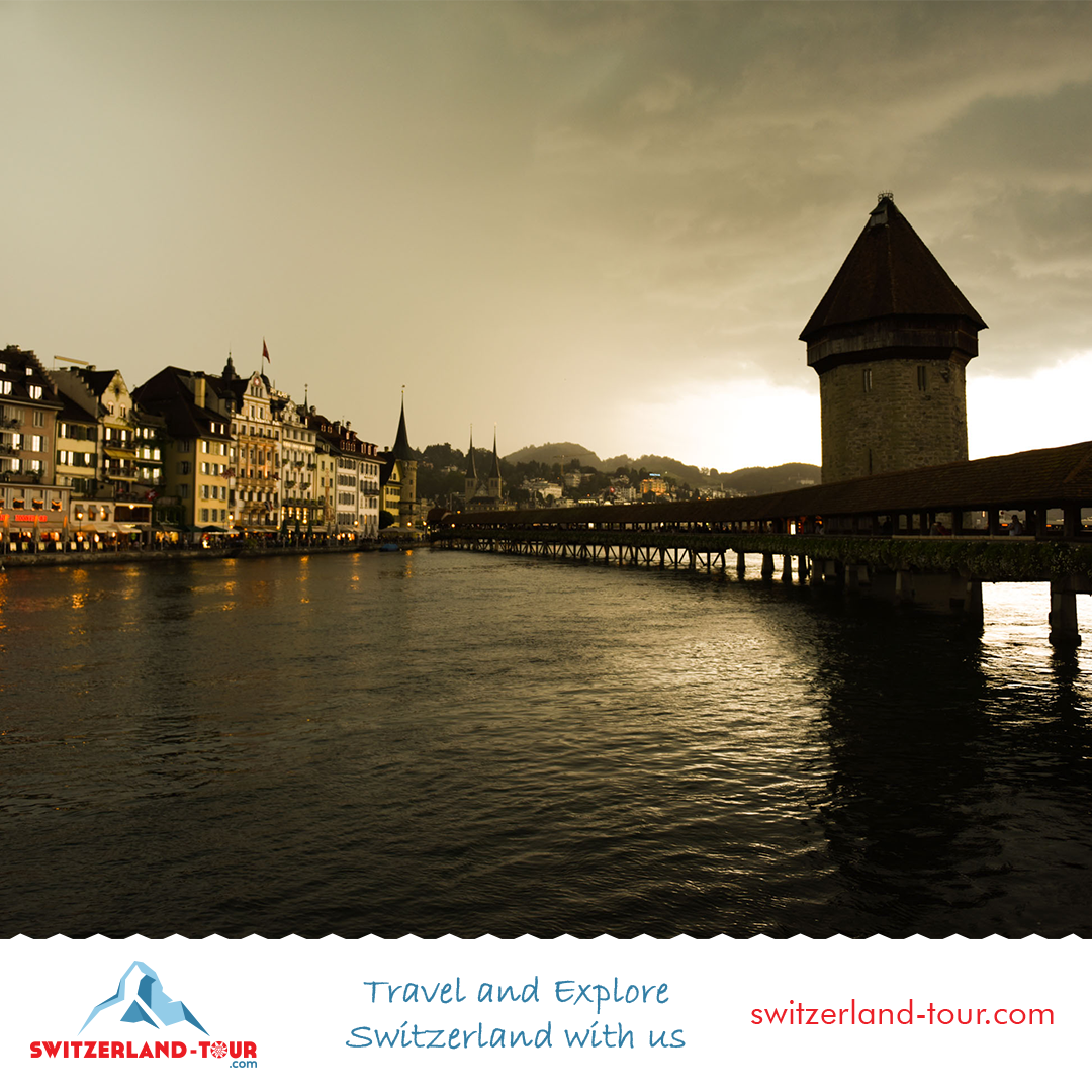 SwissTour_'s tweet photo. The amazing sunset on the world-known Chapel Bridge in Lucerne – Switzerland.
#SwitzerlandTour #lucerne #lucernelake #chapelbridge https://t.co/fSGuGGDewk