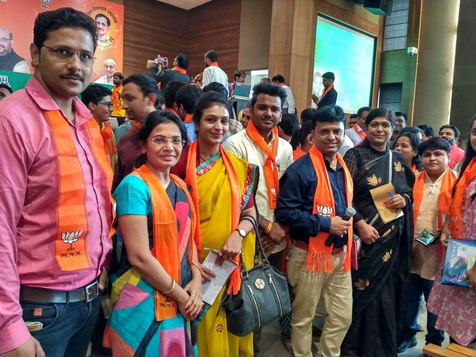 iGaurangPadhya's tweet photo. "શ્રી કમલમ્" પ્રદેશ કાર્યાલય ખાતે #ઉત્તર_ઝોન_સોશિયલ_મીડિયા_વકઁશોપ ITSM રાષ્ટ્રીય ઇન્ચાર્જ શ્રી અમિતભાઈ માલવીયાની ઉપસ્થિત માં યો��ાયો. https://t.co/WuRU9nT2fx