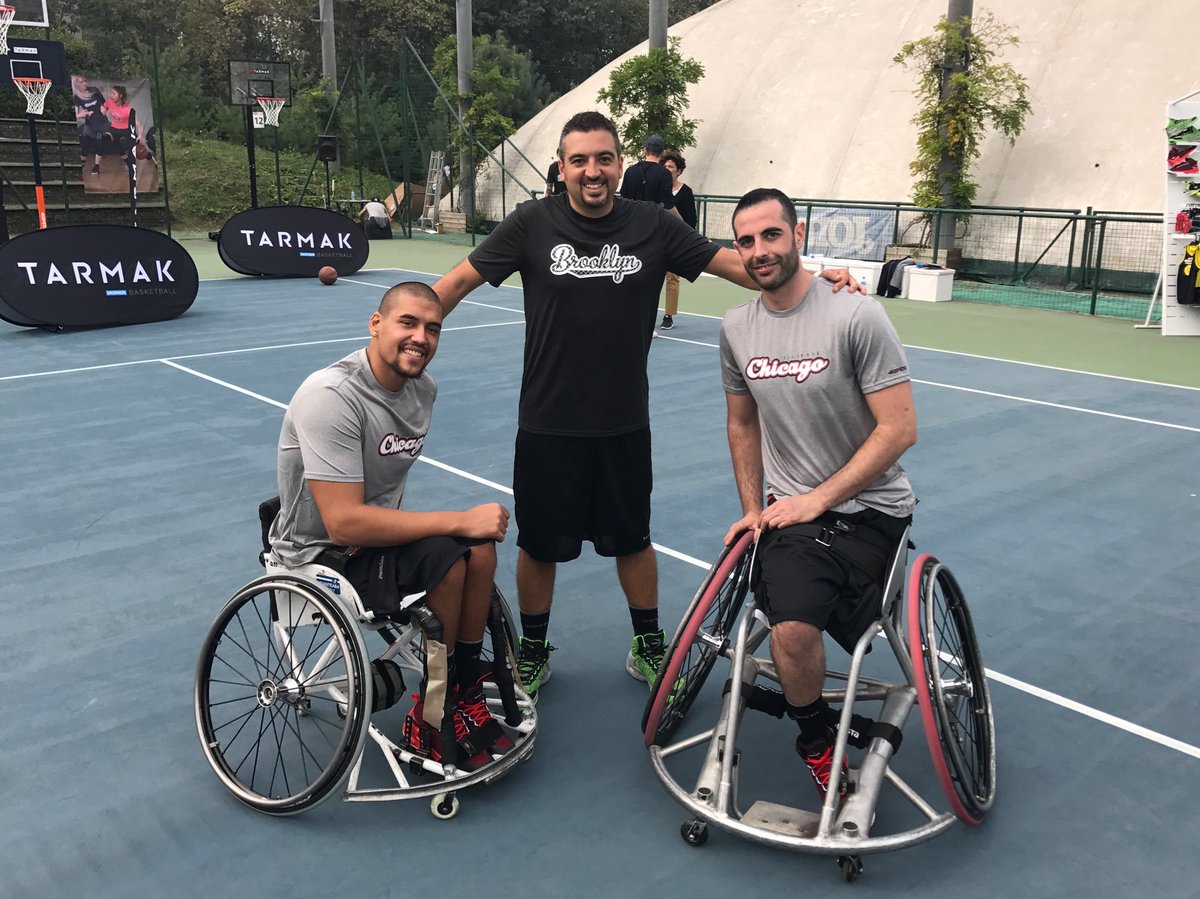 Giocare insieme a Francesco e Jacopo è stato davvero emozionante! Il basket unisce! 👌🏼🏀🔝 grazie <a href="/decathlonitalia/">decathlon_italia</a> #CondiVivi #Tarmak