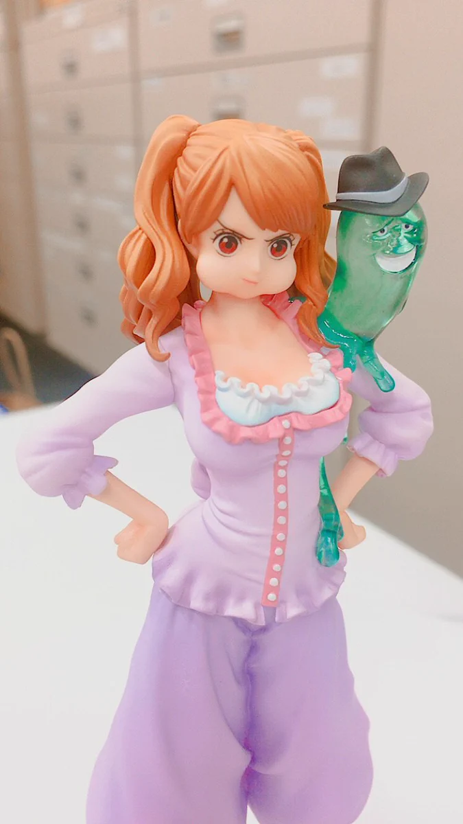シャーロットオリンピア karenさん 値下げ DLSlW_9UIAUEKKM?format=webp&
