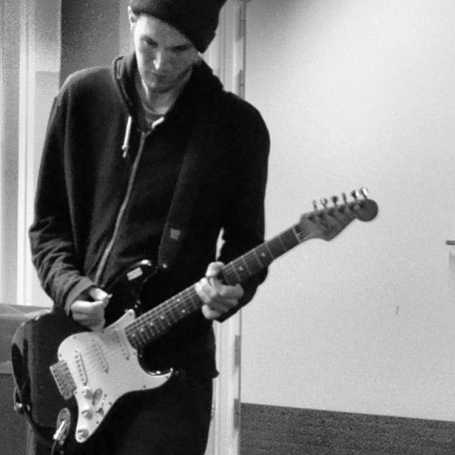 Happy Birthday, Josh Klinghoffer !   