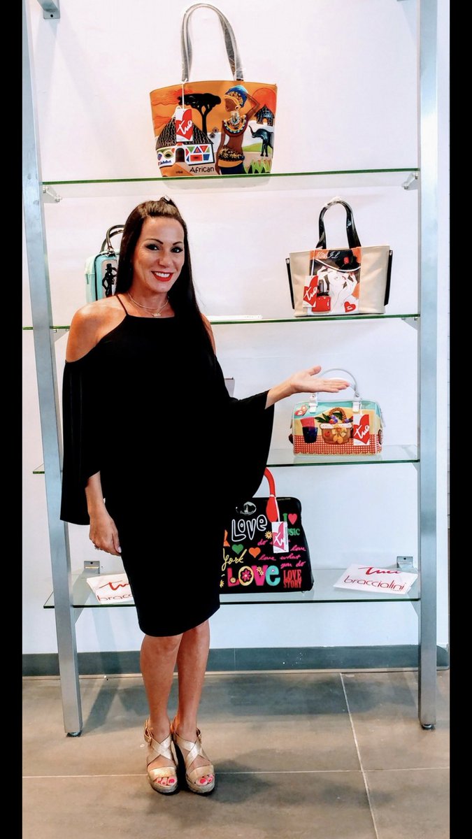 pblivemag_pb's tweet photo. #GalleriaItalia #RatnerImages #BocaTownCentar #BocaRaton #ChristianaMarie #GregoryRatner #PalmBeachNow #PalmBeachLive https://t.co/64N0xio0Va