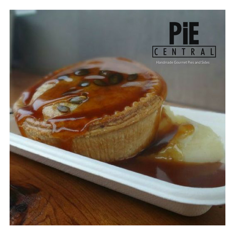 Help on 😬 #HumpDay a bootiful <a href="/PieCentral/">Pie Central</a> #pie #mash #gravy mmmmmm #Streetfood at its best #Norwich #Norfolk piecentral.co.uk