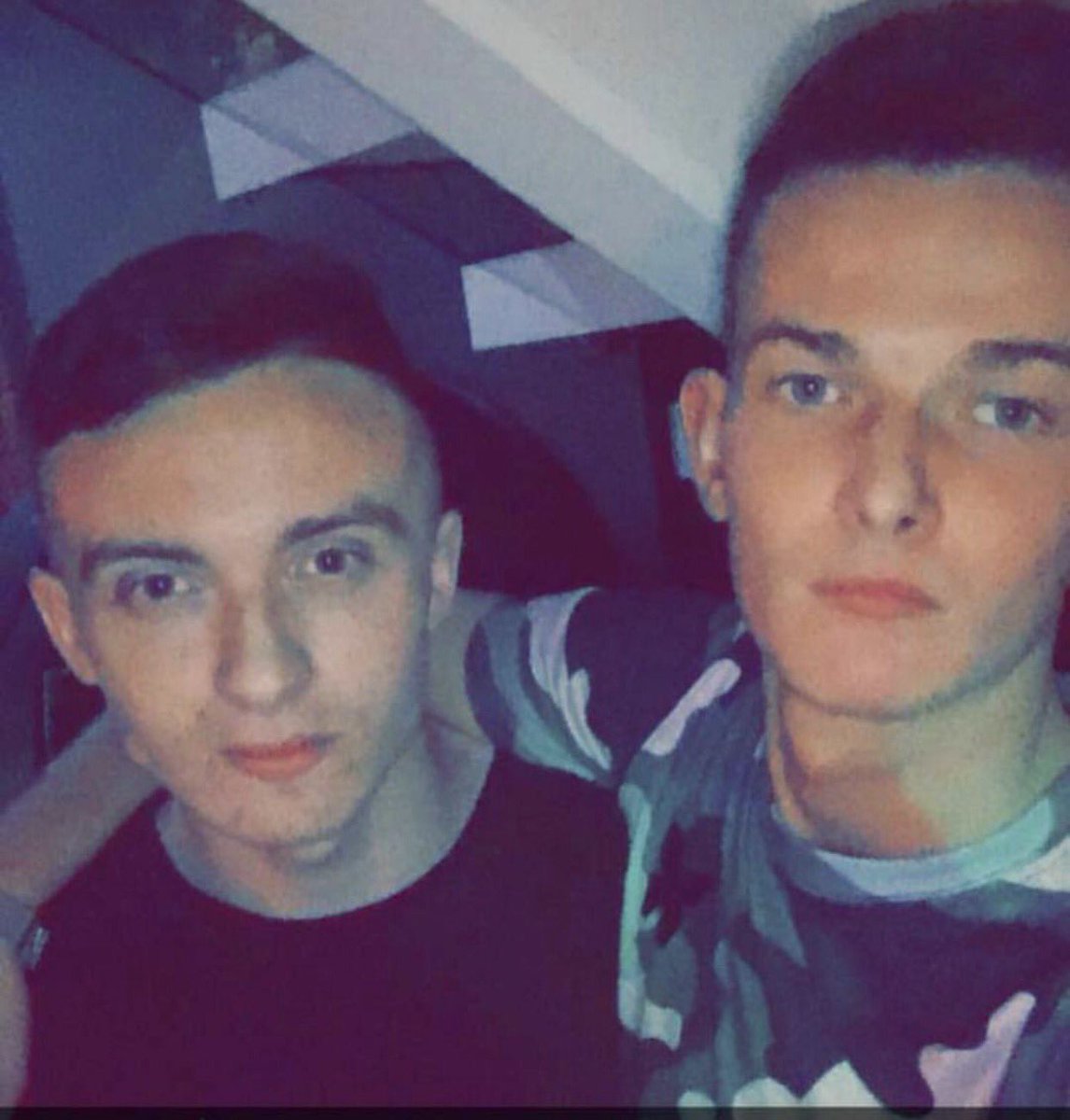 adamedmonds123's tweet photo. @dapperlaughs #dapper29onsnap my cousin @NathBarratt camo tshirt, lads up for anything he can get, bit of a gear head but nah all healthy https://t.co/2DRADcnZiA