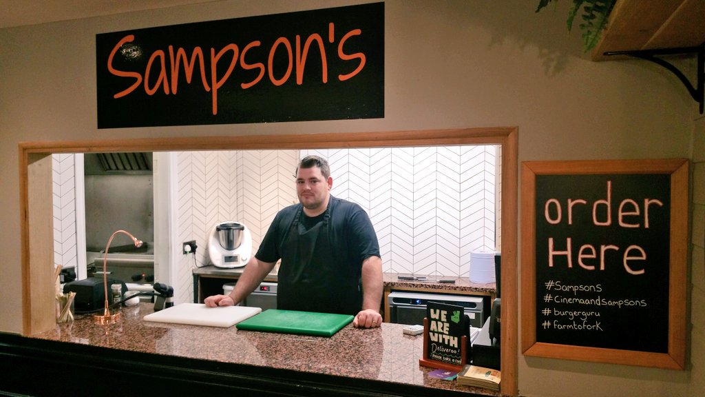 jamesbell_worc's tweet photo. Students, who likes burgers?! 😁 Find @sampsons_carl on Friar Str. #Worcester for a SPECIAL 20% OFFER this week only! 🍔😉 #WorcestershireHour https://t.co/LUomju8FBa