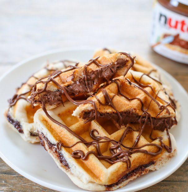 FaisLeBonChoix_'s tweet photo. On règle le problème, fait le bon choix !

🔁 pour les crêpes
❤ pour les gaufres https://t.co/EXz4vgs5Le