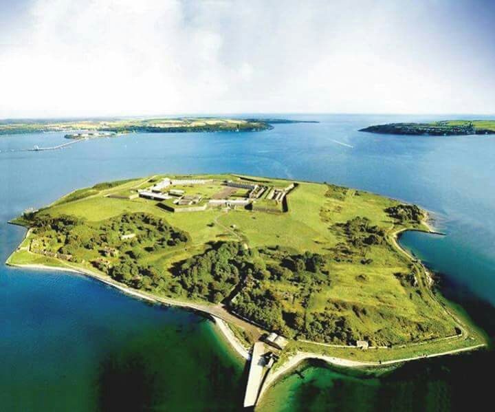 Spike Island, Cork has been voted Europe's top tourist attraction at the World Travel Awards! Have you ever visited?
#LovingIreland #Cork