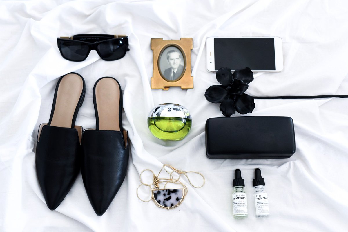 KennyJMW's tweet photo. Daily essentials with @dkny Be Delicious #AlwaysBeDelicious #Sponsored https://t.co/QkEBupgRdJ