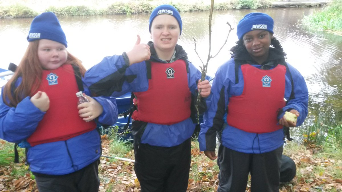 Carrongrange PE Dept tweet media