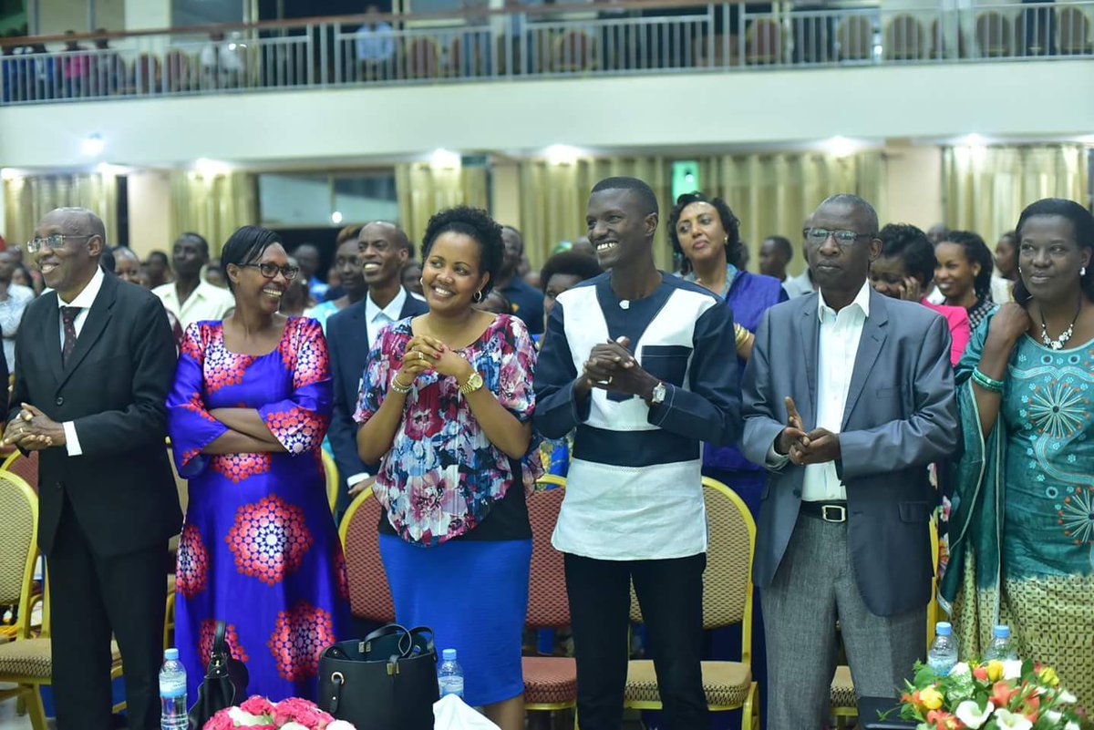 ZionKimironko's tweet photo. #MakingHeavenRejoice #NezezaIjuru Revival Service Day II 30/10 At Olympic Hotel #Kigali #Rwanda @EgboStacy @deejones07 https://t.co/HnbgTm4WZP
