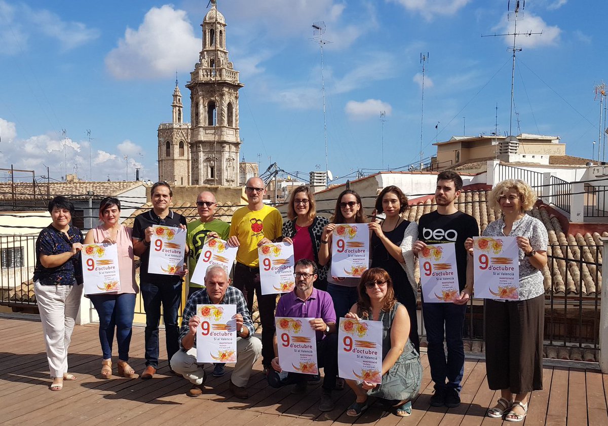 ccoopv's tweet photo. Dir “sí al valencià” és dir sí a la convivència, al respecte, a la igualtat...
La llengua entesa en positiu i com a instrument de diàleg https://t.co/Jud4FhV949