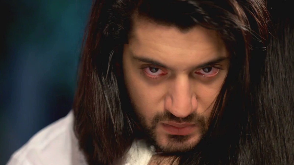 blazing_scars's tweet photo. Take a bow @KUNAL_JAISINGH ๐๐๐I Don't have words to praise ur talent๐๐๐ Slayer๐ฅ๐ฅ๐ฅ๐ฅ #Omkaara #IntensityLevel #Ishqbaaaz https://t.co/p5pz9Ok9Mz