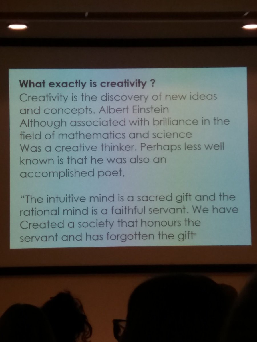 AmberRRossi17's tweet photo. Very interesting lecture atm with Alison Gault 🎨🎨🎨 https://t.co/sJzDC4evBn