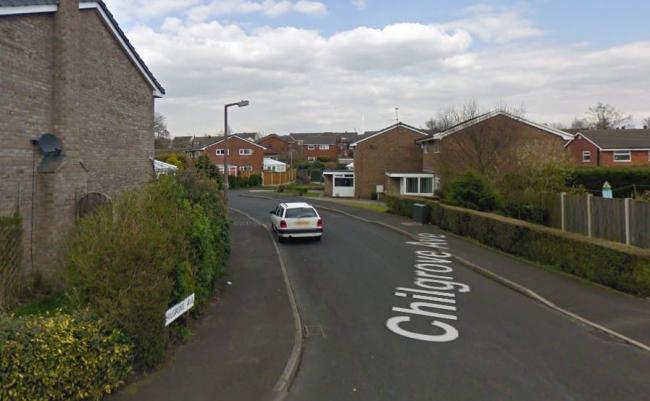 TheBoltonNews's tweet photo. 3 men barge into woman's house &amp; steal car keys after offering gardening service https://t.co/LaJSbByUJ8 https://t.co/eR2v4LDQV8