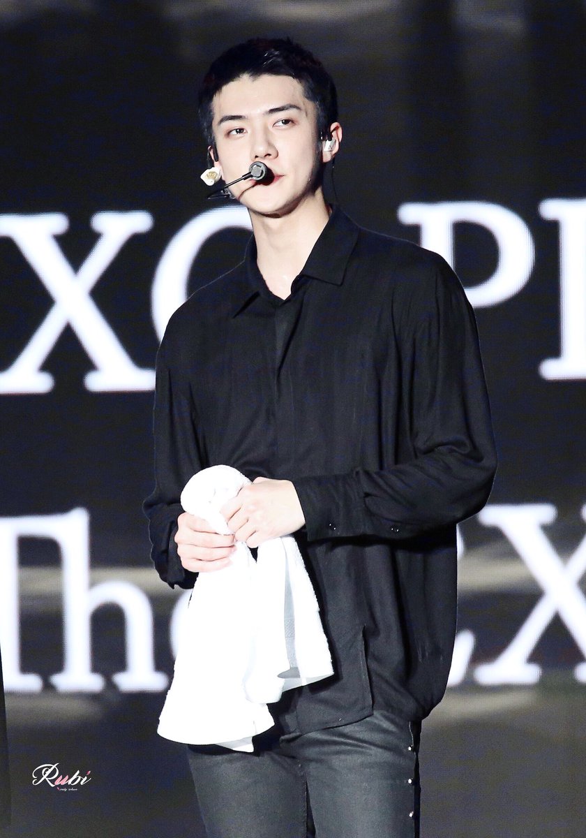 Poppy_rubi412's tweet photo. #SEHUN #세훈 中秋佳节快乐🎑 https://t.co/AOlcoxdOBF