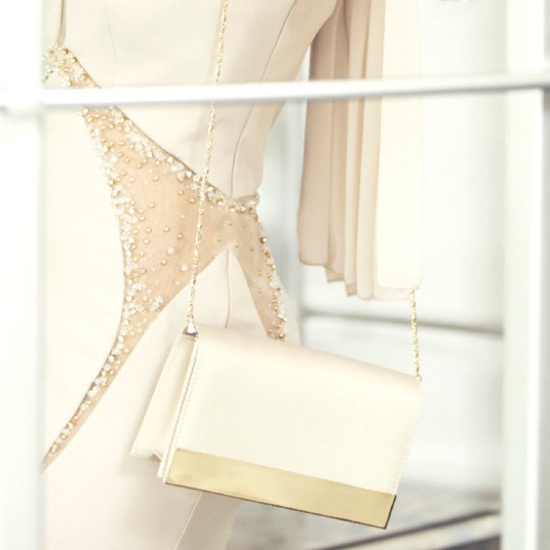 fabianaferri's tweet photo. The perfect accessory makes an iconic look!
#FabianaFerri #accessories #FFcollection #FFworld https://t.co/dcx2hP2NJN