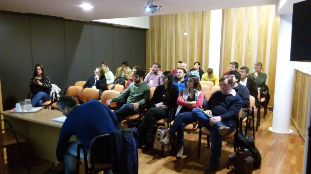 LaMielEnTuRadio's tweet photo. Comenzo el curso #cebasev en @turismobalcarce @intaargentina @REDLACaf @bedascarrasb @Munagropecuario @INTACeRBAS @SoyDiegoRamilo https://t.co/DwUyhHUwfi