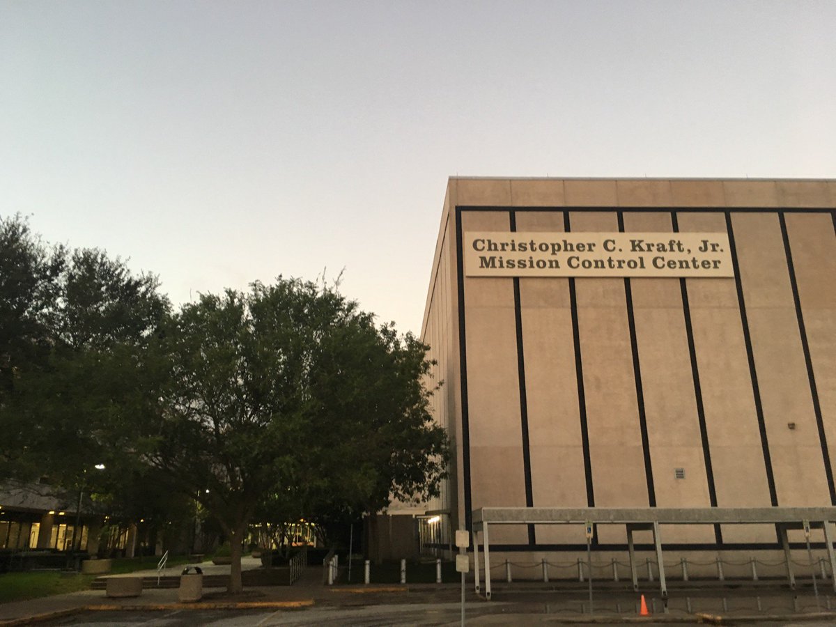 therealdjflux's tweet photo. Another training day #onconsole #MCC #Houston https://t.co/CkRMNhCfaH https://t.co/HgVeAgkNe1