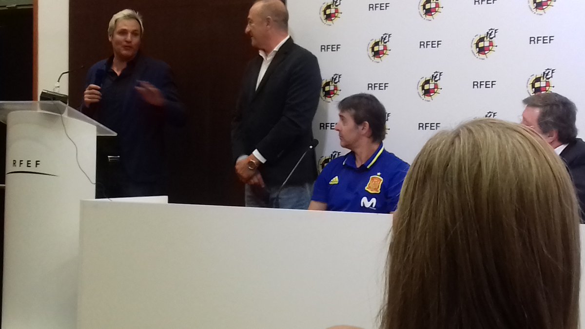 BringValueCons's tweet image. El fútbol en silla de ruedas es una realidad y no nos pudimos perder la presentación. @rfef @Thiago6 @julenlopetegui @Koke6 @8JULENGUERRERO