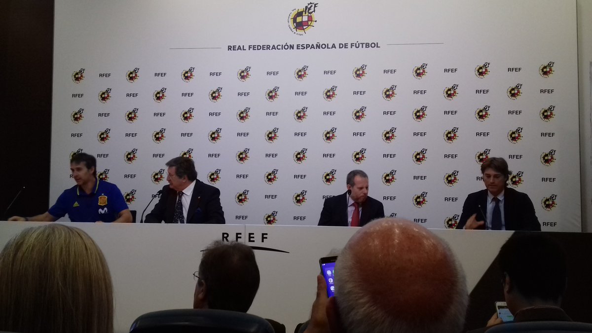 BringValueCons's tweet image. El fútbol en silla de ruedas es una realidad y no nos pudimos perder la presentación. @rfef @Thiago6 @julenlopetegui @Koke6 @8JULENGUERRERO