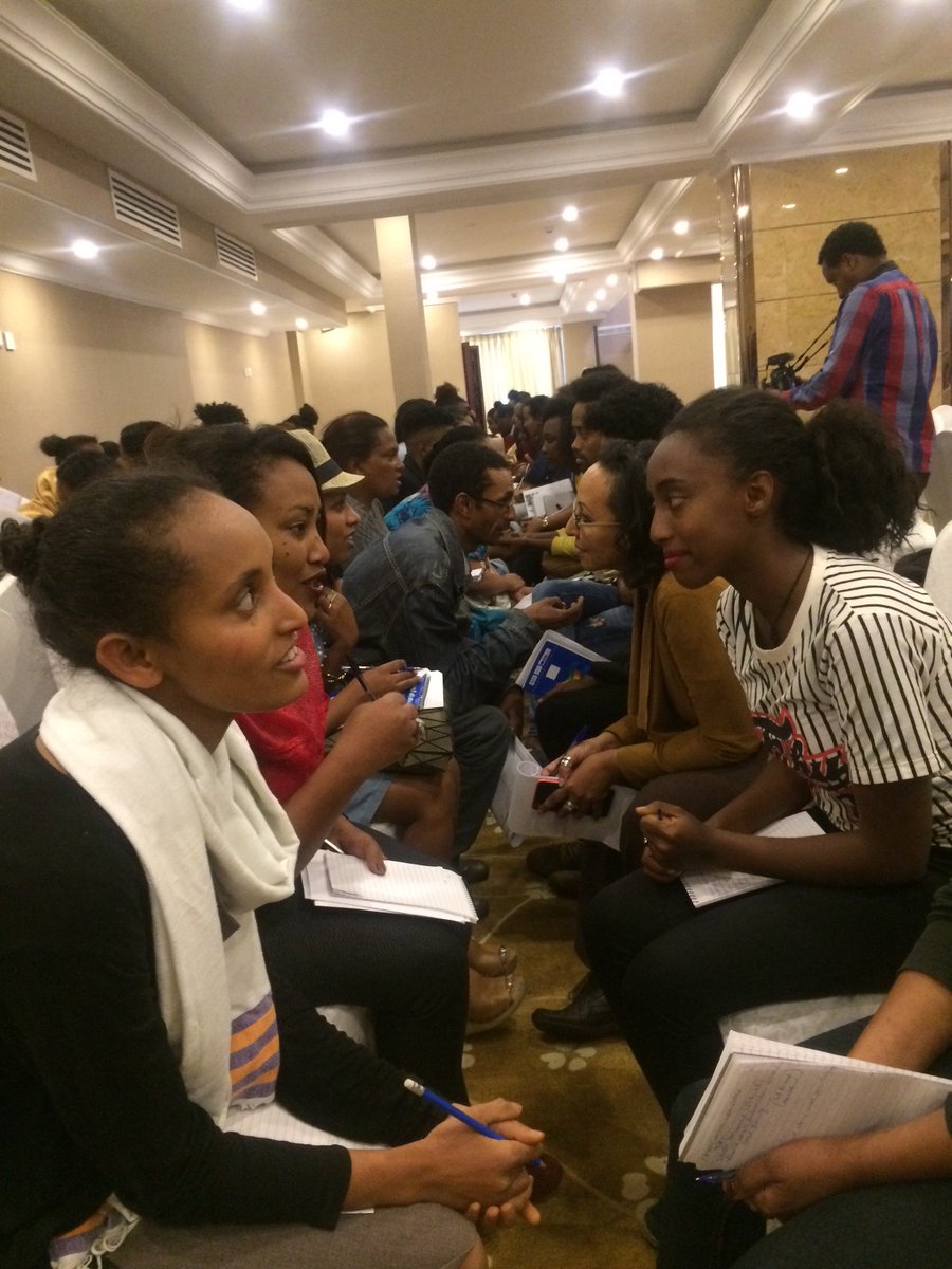 Entbanc's tweet image. #Ethiopian #Fashion #Entreprenuers #AfFB #DisruptFashionomics #Hivos