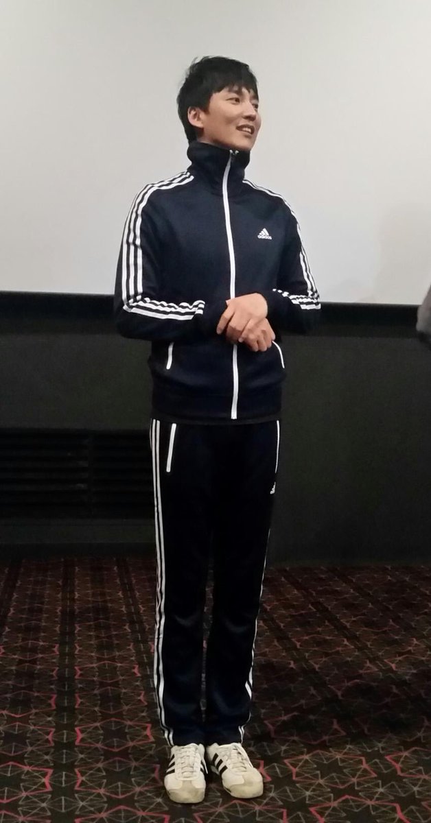 161223 김남길 영화 ‘판도라’ CGV무대인사 상의: 아디다스 트랙탑 KR 블랙색상.₩105,000 하의: 아디다스 트랙팬츠 KR (색상확인불가) ₩95,000 신발:...