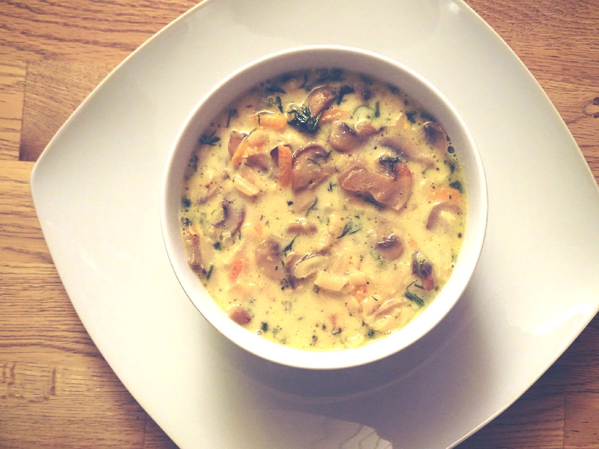 MaggiesCooking's tweet photo. #środa #deszcz a w domku ciepła zupka czeka. #Polecam 
https://t.co/XcjMiDPgi5

#zupa, #pieczarki, #obiad https://t.co/g1tyjBnPlG