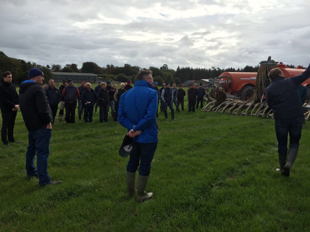 TeagascBeef's tweet photo. #GRASS10 Beef walk this morning in Teagasc Johnstown Castle in conjunction with Wexford beef advisers #beeftechtransfer https://t.co/UuG4ueoPDt