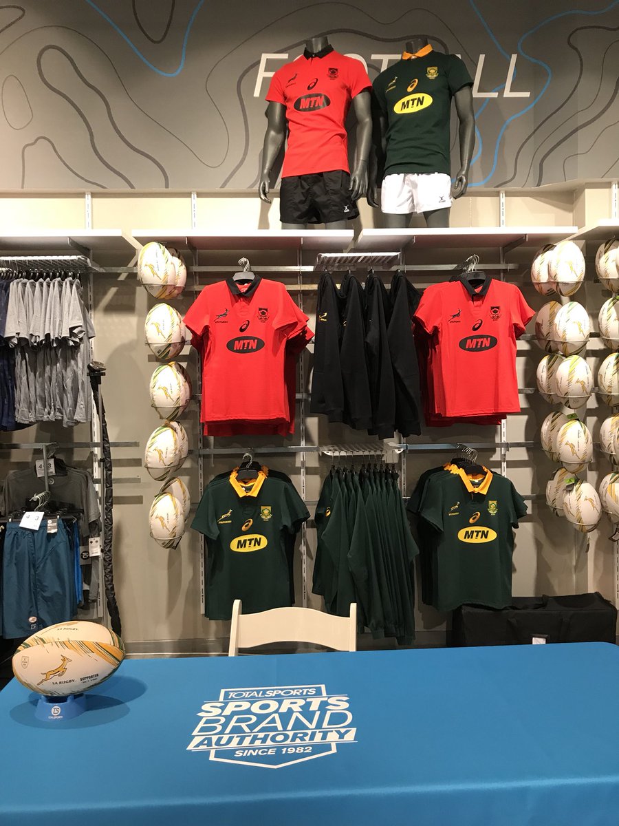 ASICS_ZA's tweet photo. Ready to go for the @Springboks signing session at @TotalsportsSA @canal_walk #BoksInASICS https://t.co/VqyjdoaLnO
